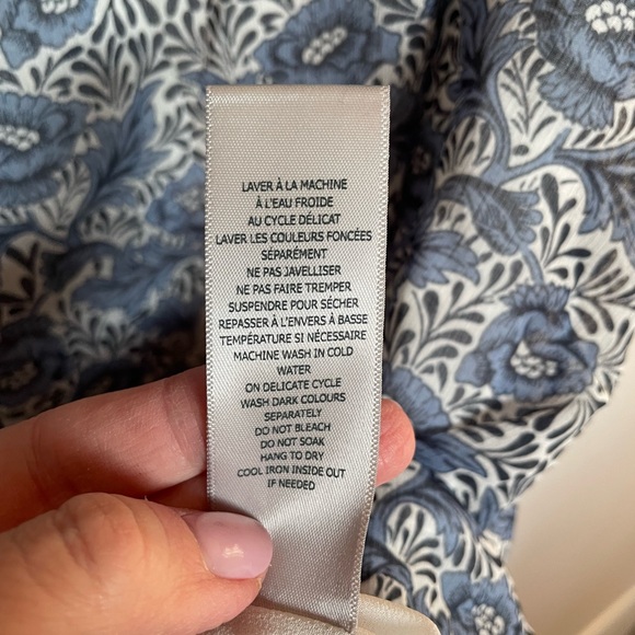 Contemporaine Blue and White Blouse - Picture 5 of 5